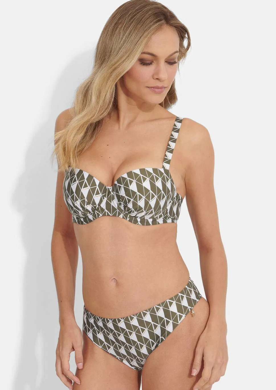 Bikini à armatures avec coques souples
