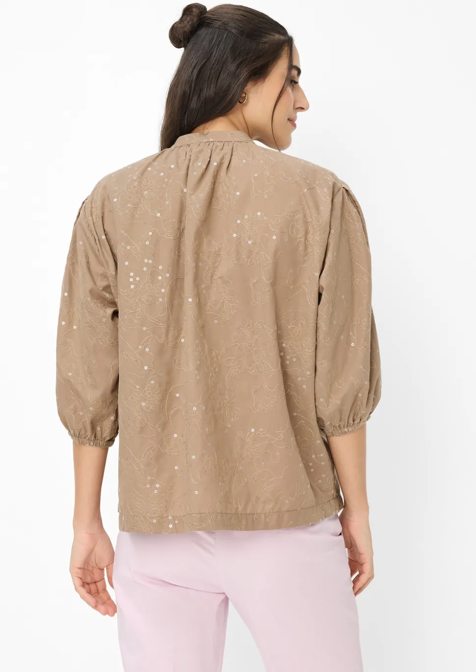 Blouse avec broderie et paillettes