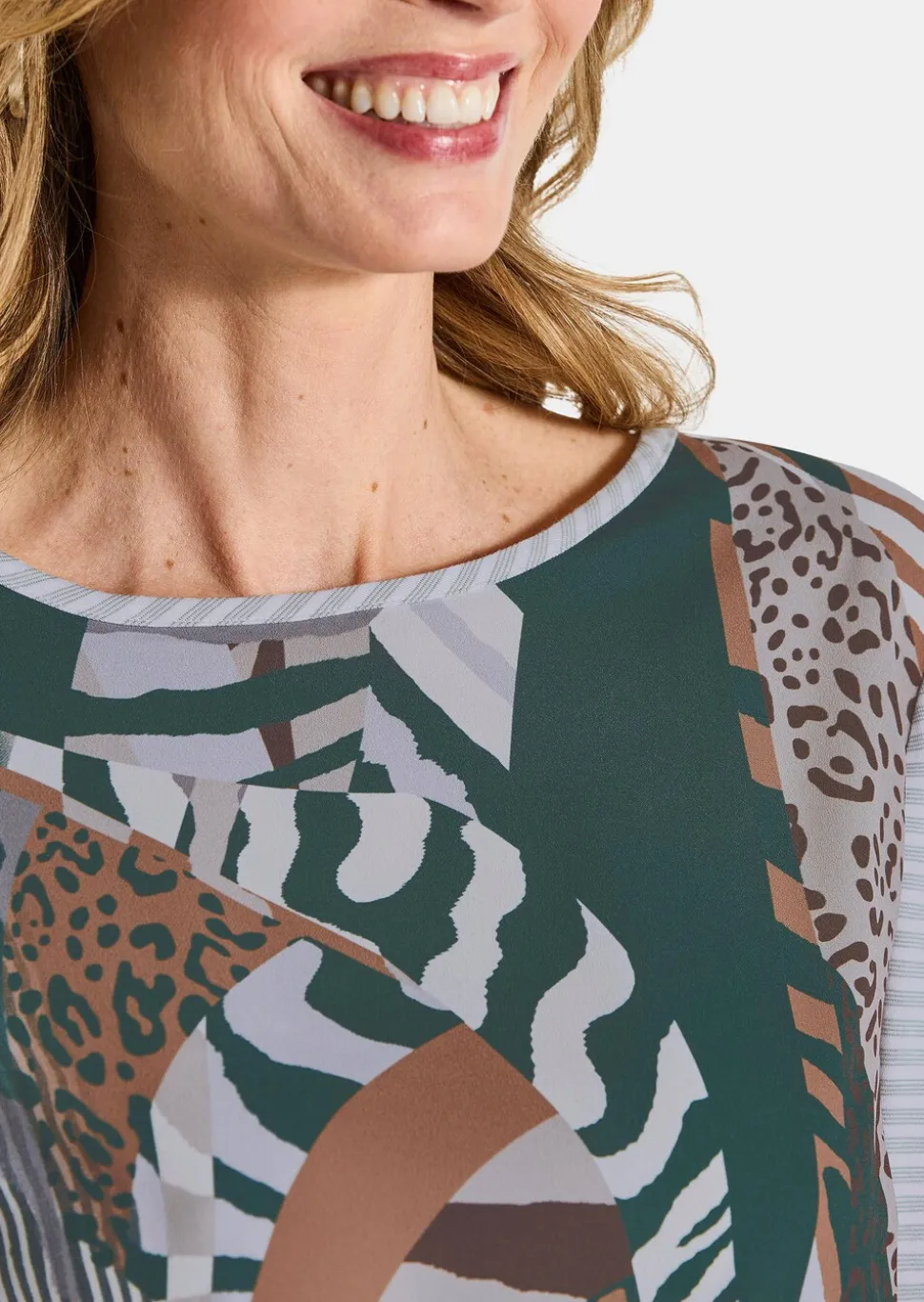 Blouse fluide en satin et jersey de viscose