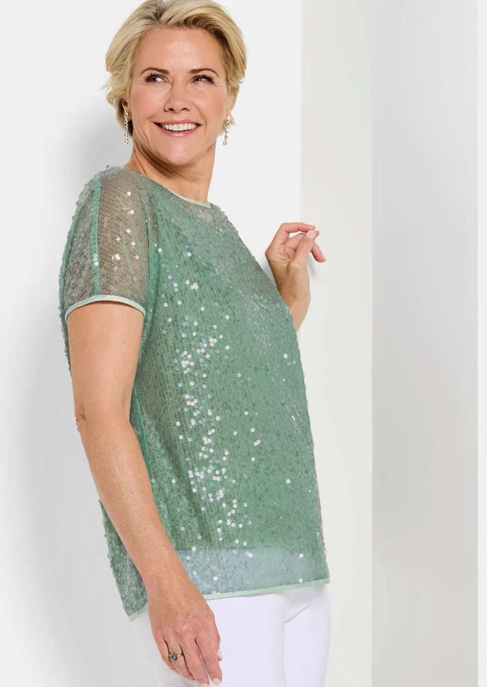 Blouse à paillettes avec top en satin de viscose