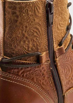 Bottines en cuir marqué