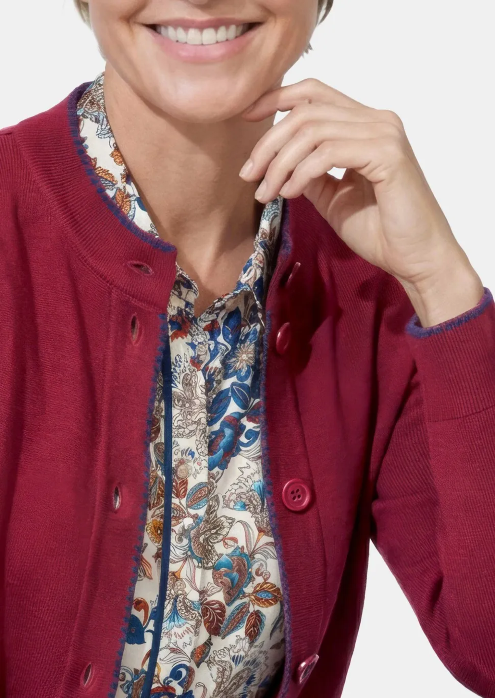 Cardigan long avec bords décoratifs contrastés