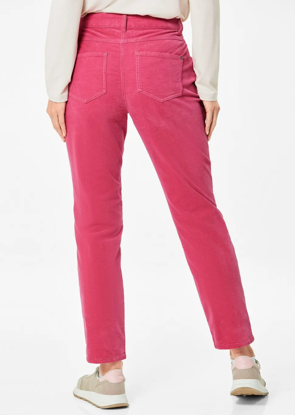 Ce pantalon en velours LOUISA