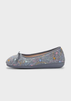 Chaussons ballerines avec broderies délicates