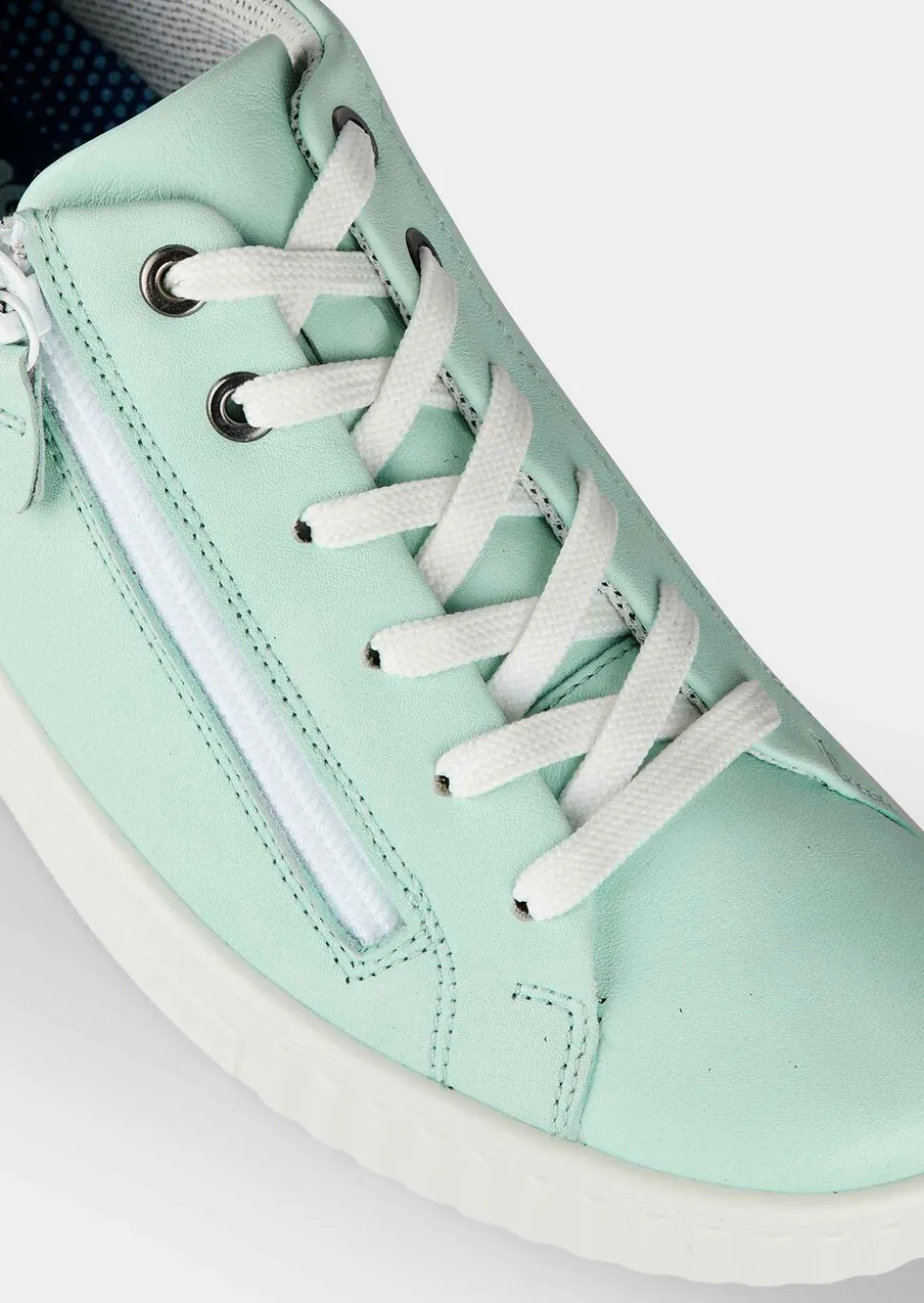Chaussures avec zip de fermeture