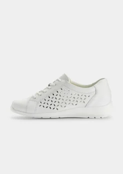 Chaussures basses avec perforations décoratives