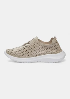 Chaussures ultra-légères avec perforations