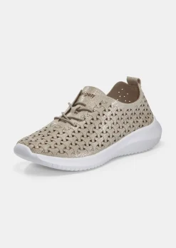 Chaussures ultra-légères avec perforations