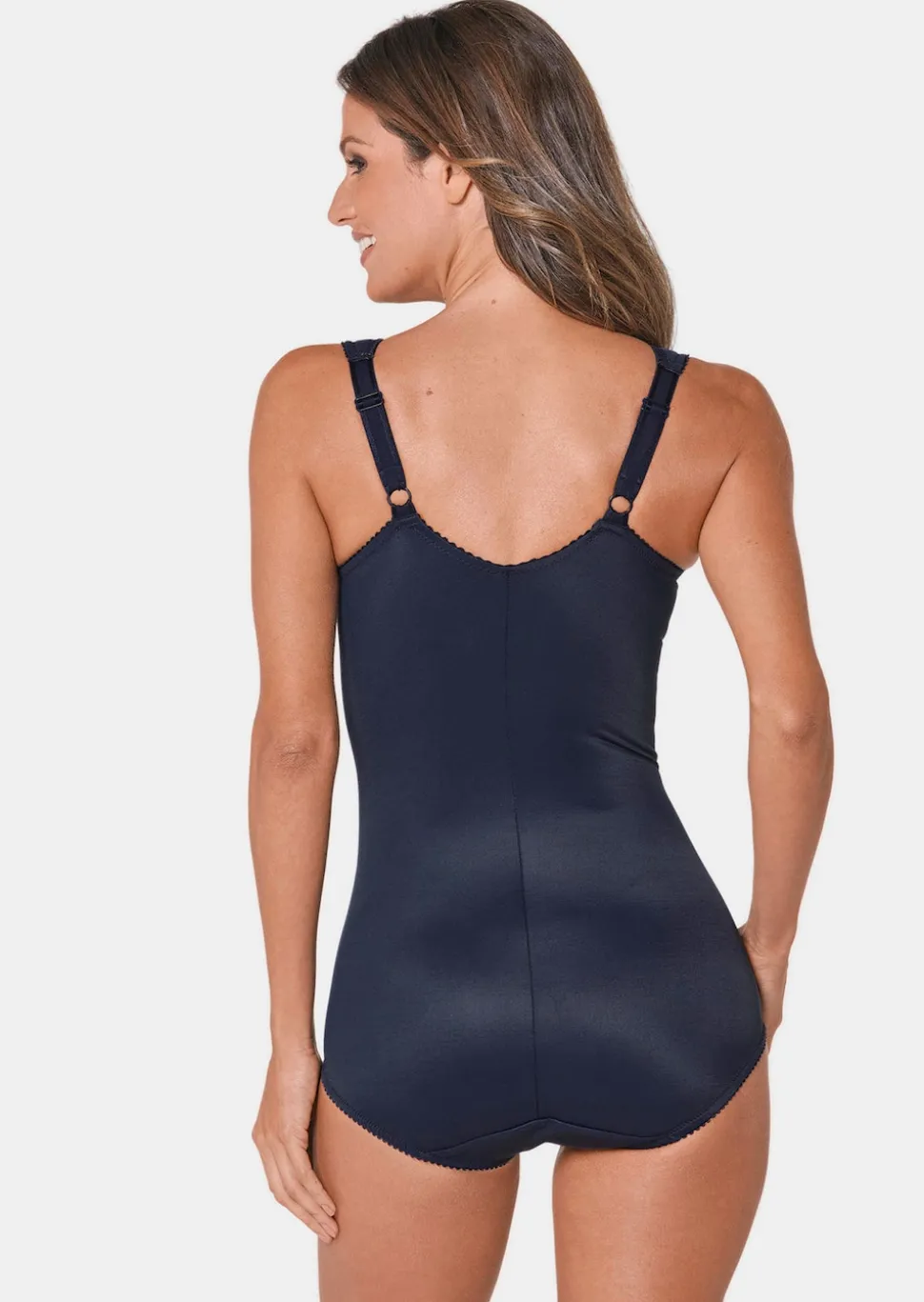 Combiné gainant avec dentelle