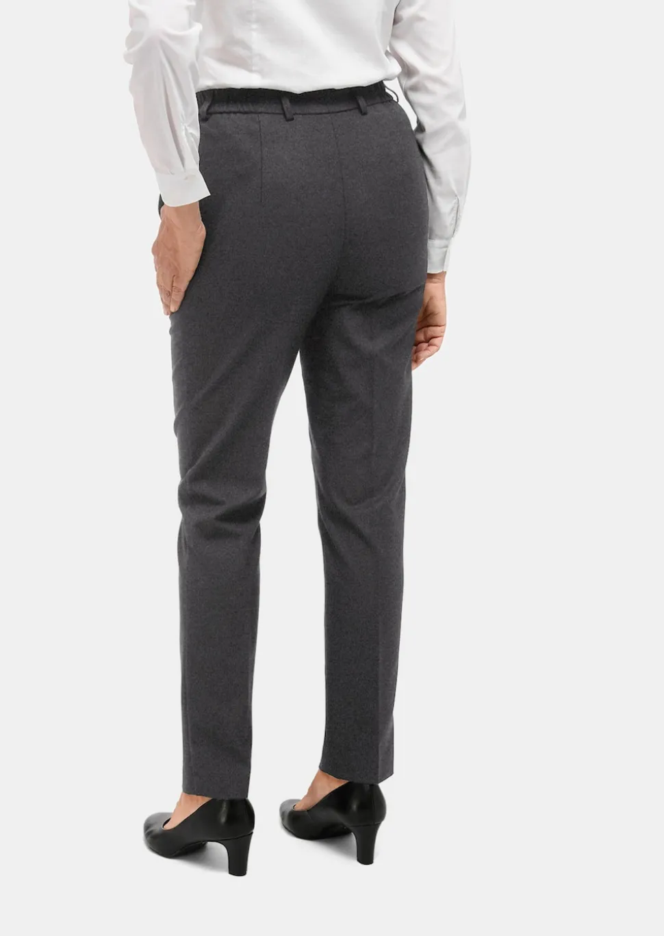 Confortable pantalon LOUISA avec pli