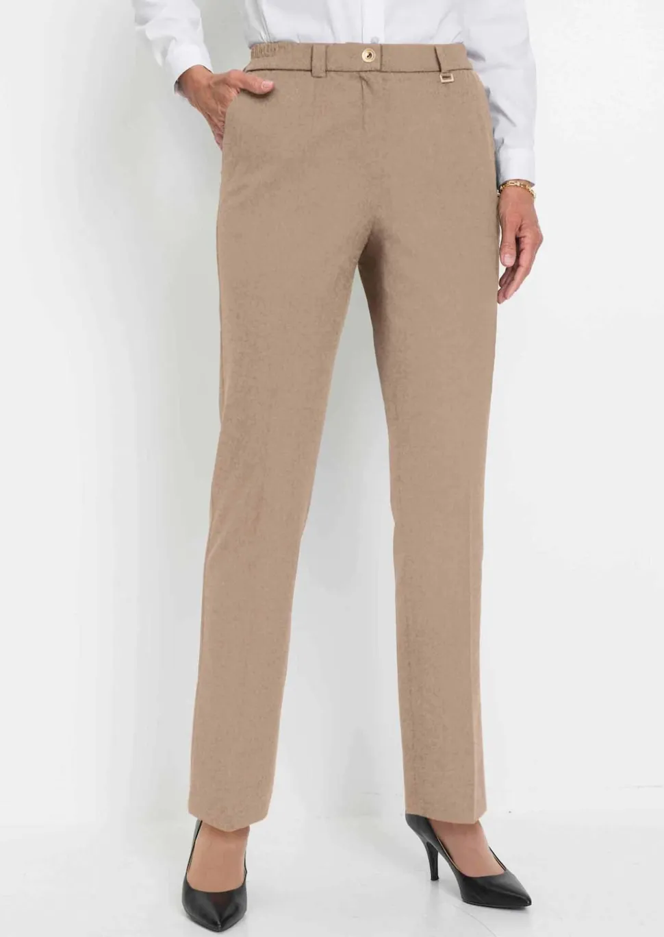 Confortable pantalon LOUISA avec pli