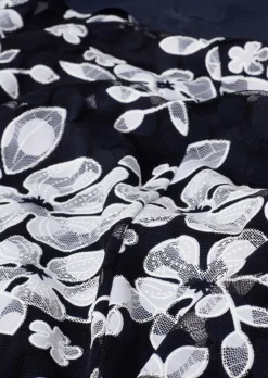 Elégante robe en dentelle et mousseline