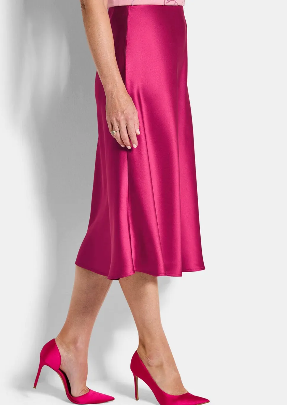 Jupe évasée en satin avec taille élastique