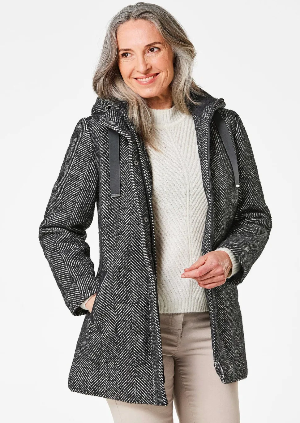 Manteau court à motif chevrons avec capuche