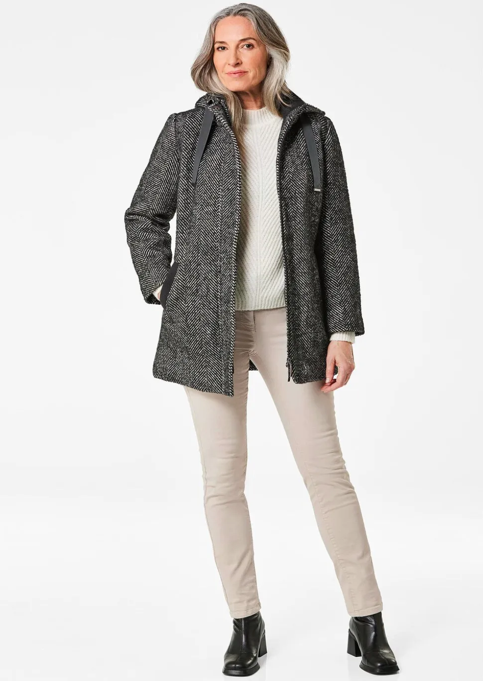 Manteau court à motif chevrons avec capuche