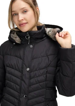 Manteau matelassé avec capuche en tissu fourrure