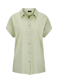 Modèle en viscose avec col chemise