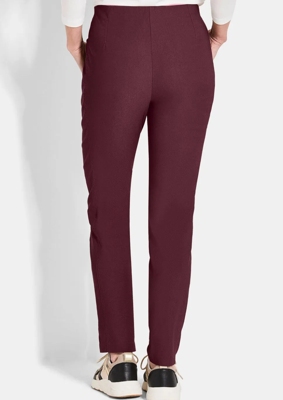 Pantalon en bengaline LOUISA. Coupe ajustée. Intérieur légèrement molletonné.