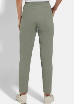 Pantalon estival réalisé dans une matière extensible légère