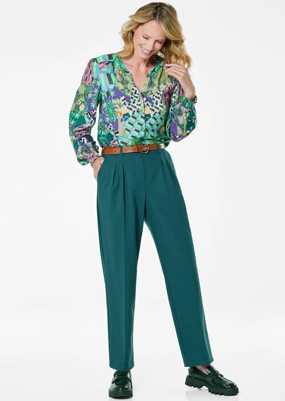 Pantalon élégant avec plis à la taille