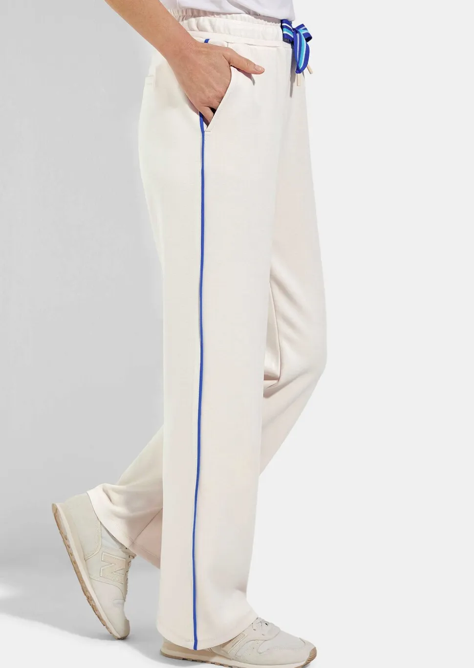 Pantalon sweat avec passepoil contrasté