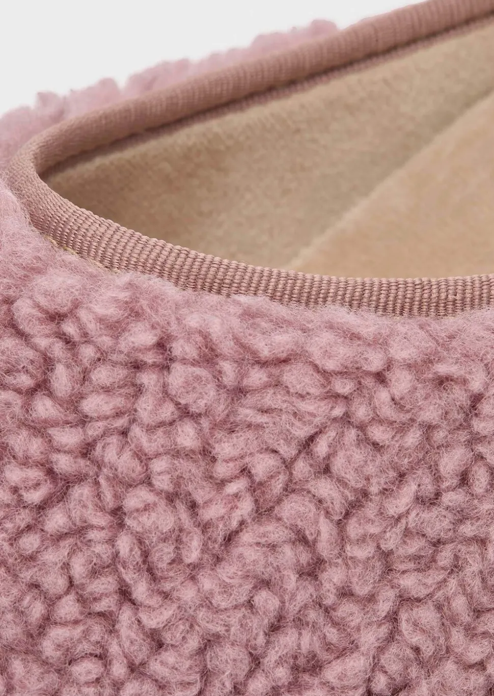 Pantoufles avec peluche et semelle en caoutchouc