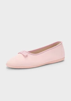 Pantoufles ballerines avec semelle extérieure à surface structurée pour une meilleure accroche.
