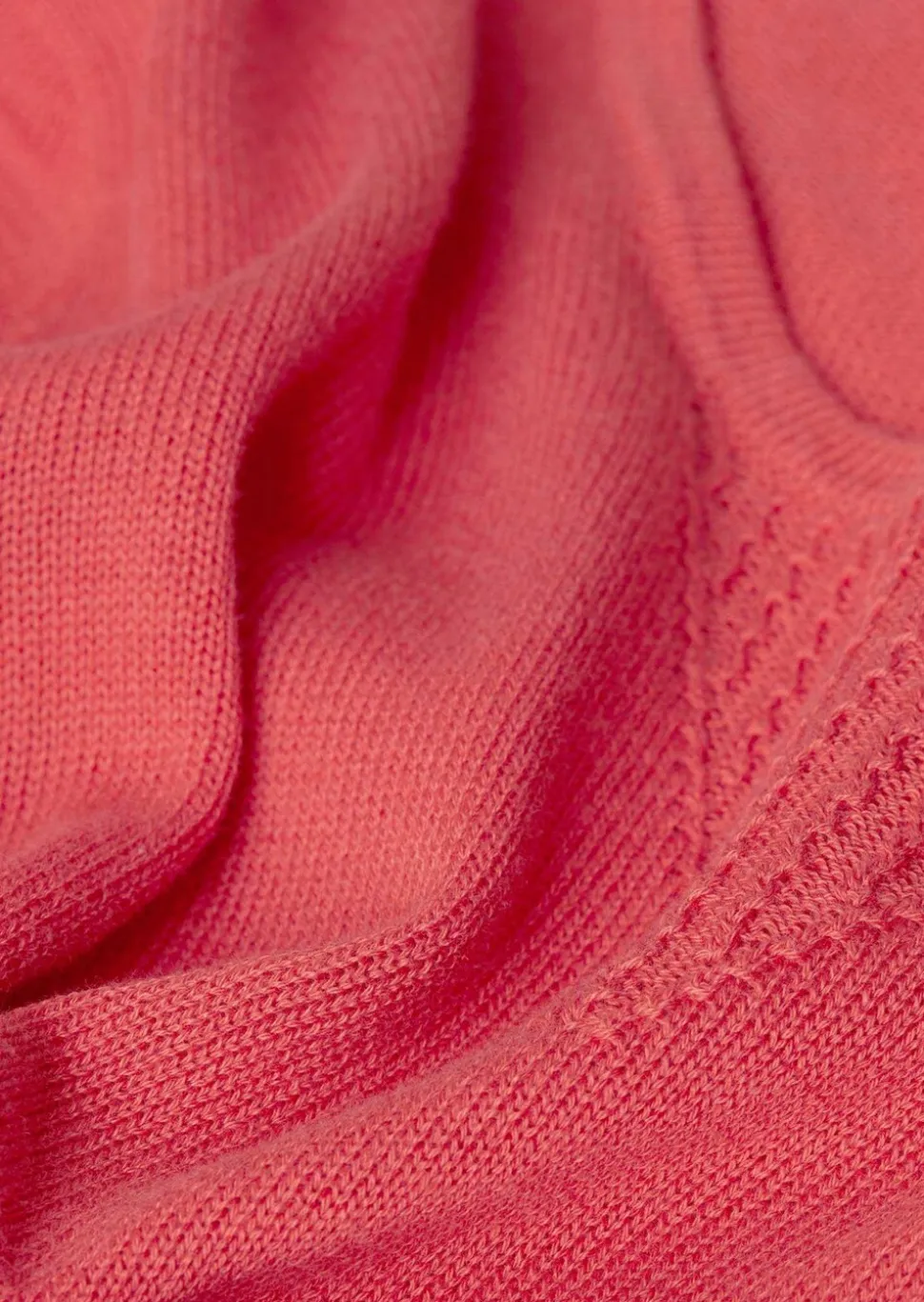Pull d'été en tricot ajouré