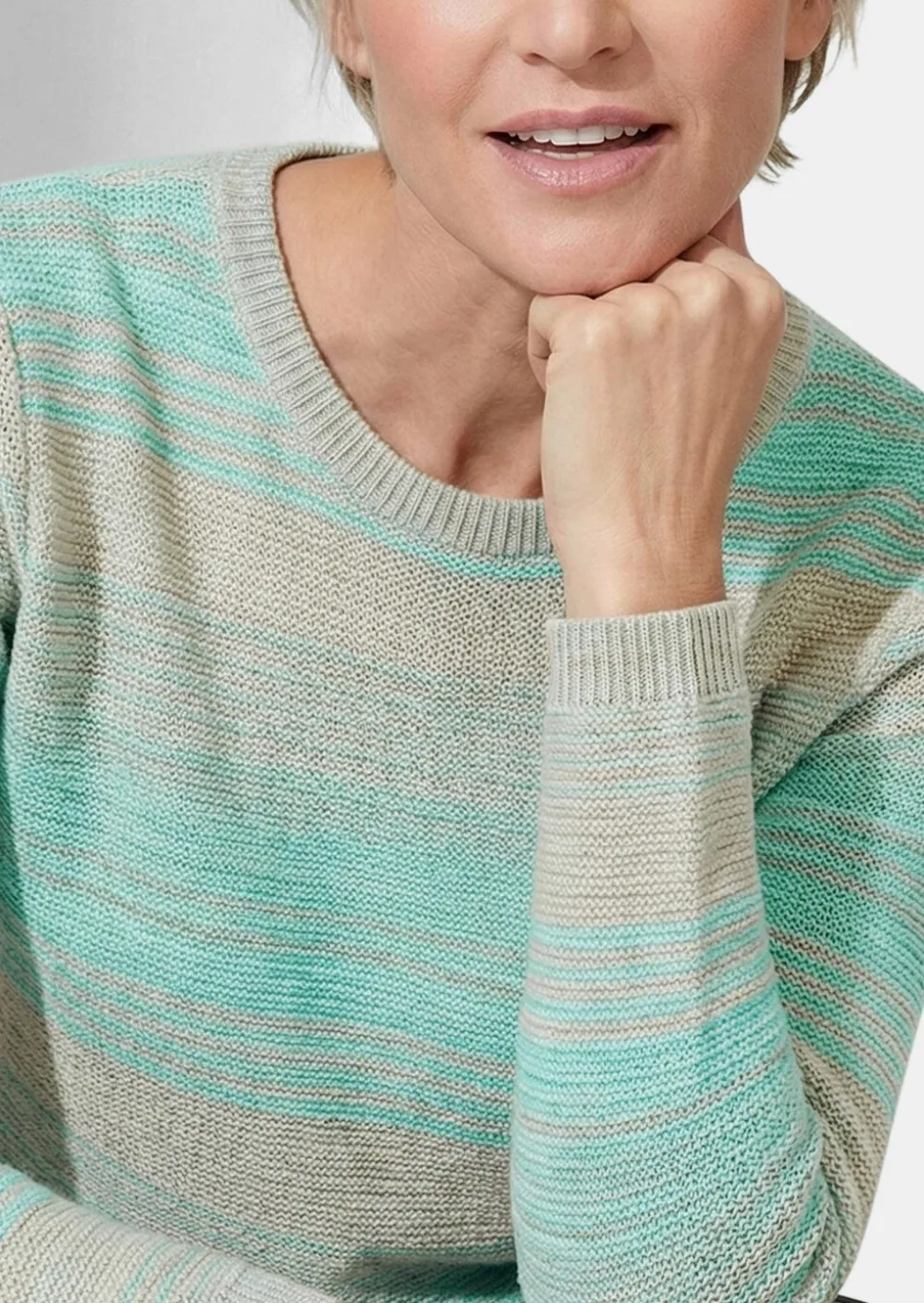 Pull multicolore avec dégradé plein de fraîcheur