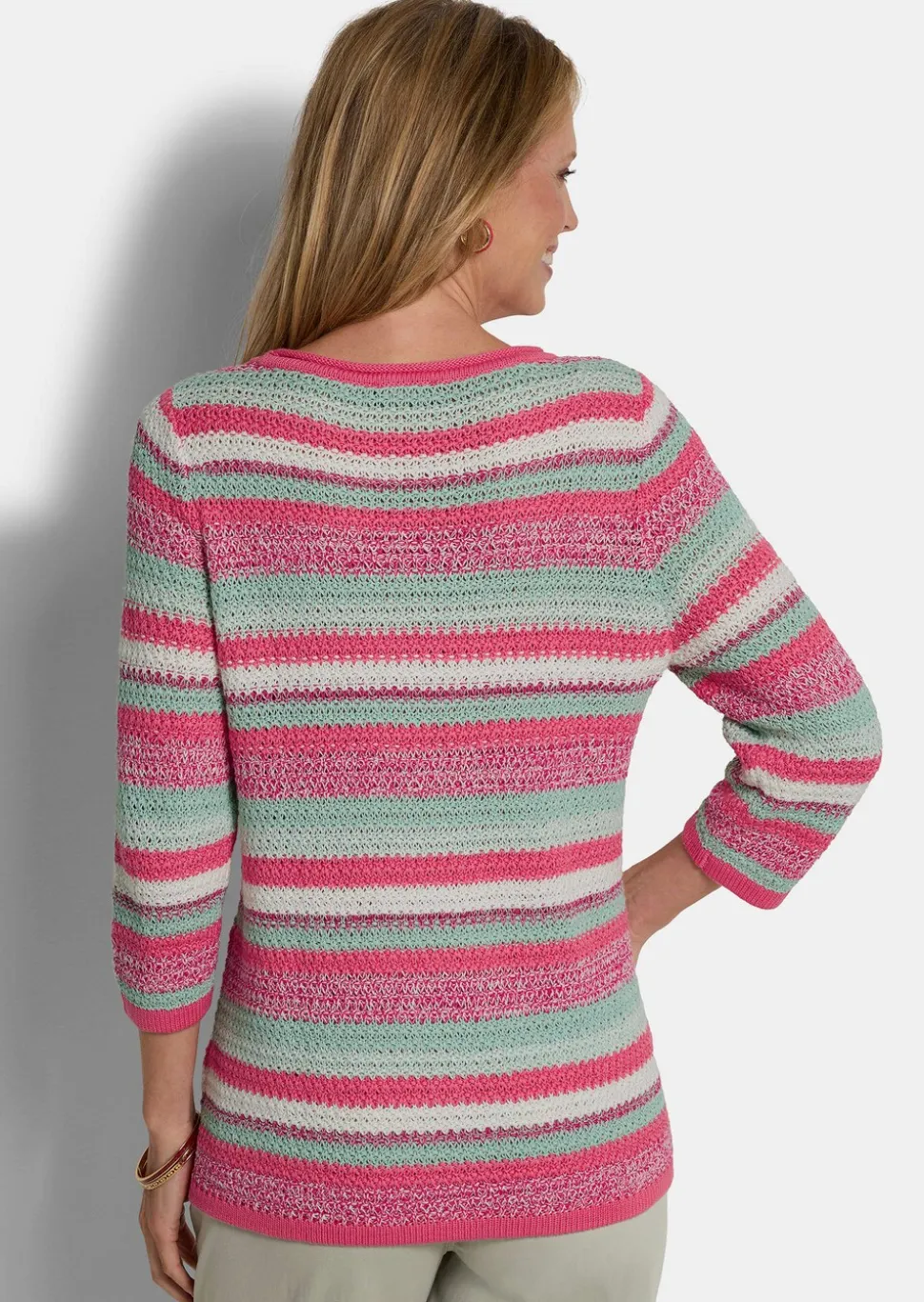 Pull à rayures avec encolure bateau