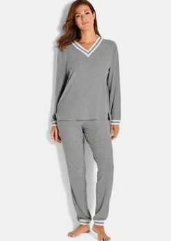 Pyjama avec grande encolure en V
