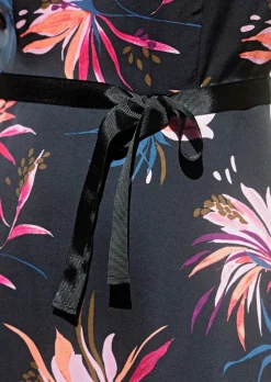 Robe avec ceinture à nouer