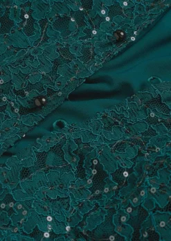 Robe avec veste en dentelle et paillettes