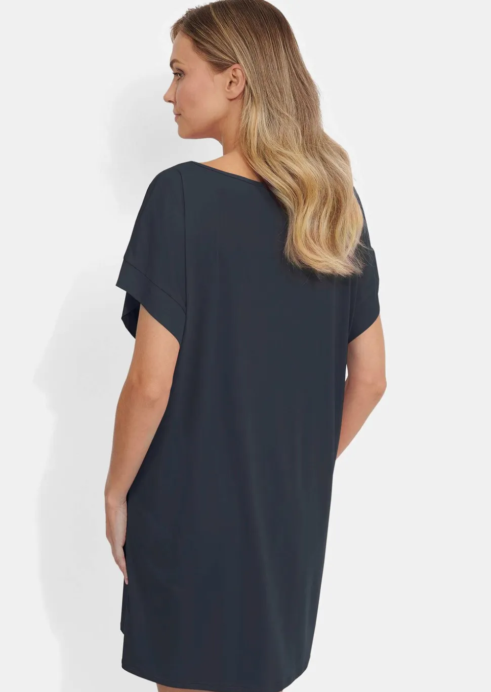 Robe de plage en matière fonctionnelle lisse
