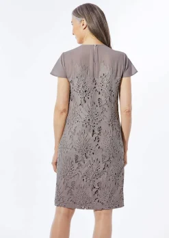 Robe d'été en dentelle