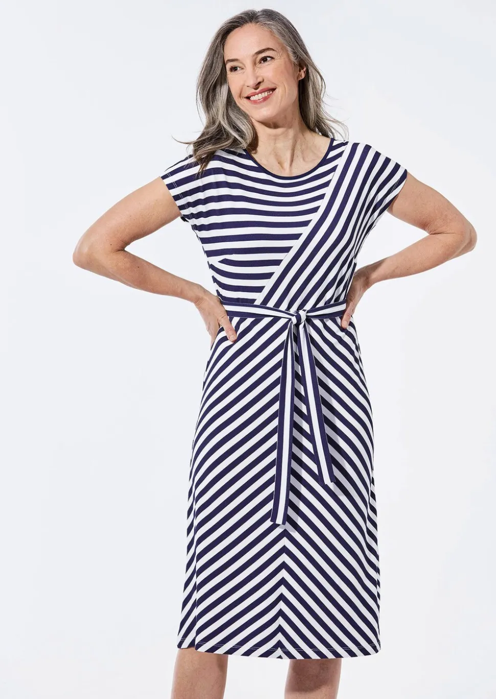 Robe à encolure bateau