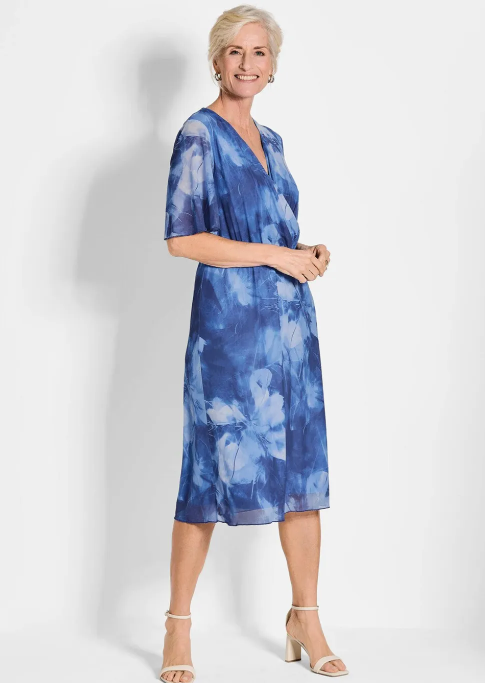 Robe en tissu filet