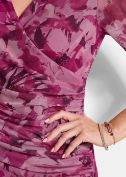 Robe en étoffe filet, style cache-cœur