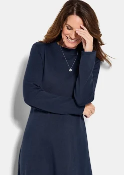 Robe en tricot à la coupe féminine en A