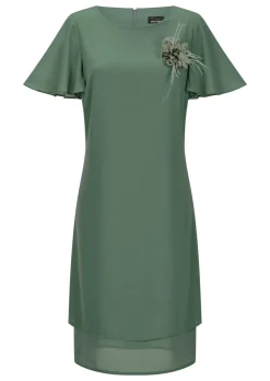 Robe élégante en voile, avec broche