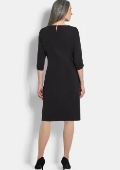 Robe élégante à manches froncées