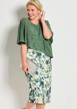 Robe à motif floral avec drapé en voile