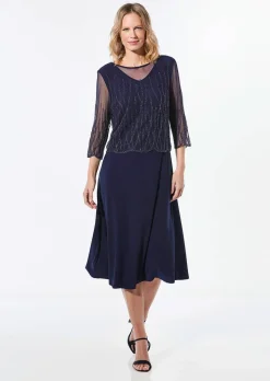 Robe ornée de perles