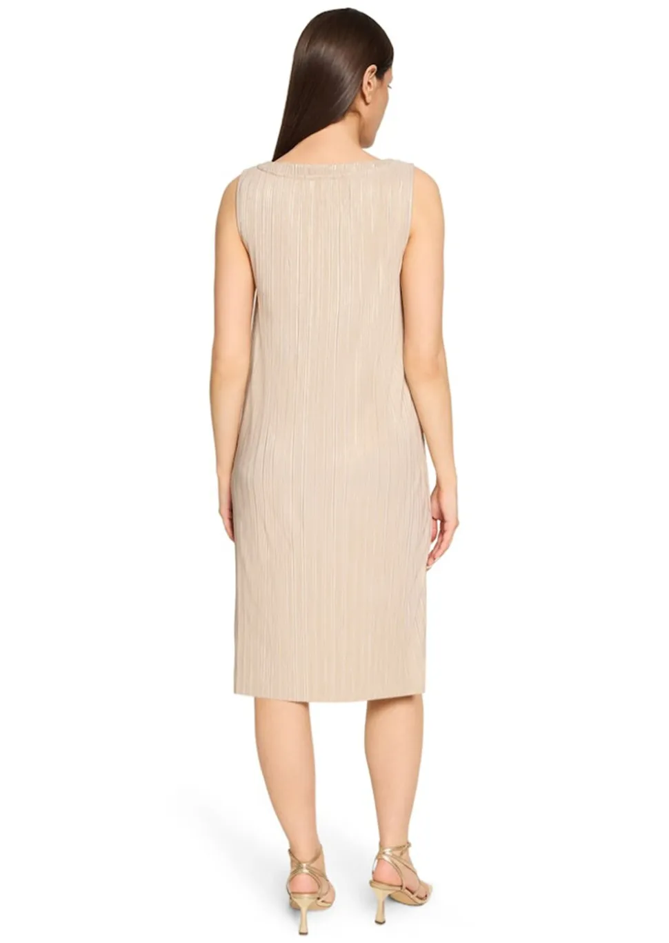 Robe plissée, coloris or brillant, sans manches
