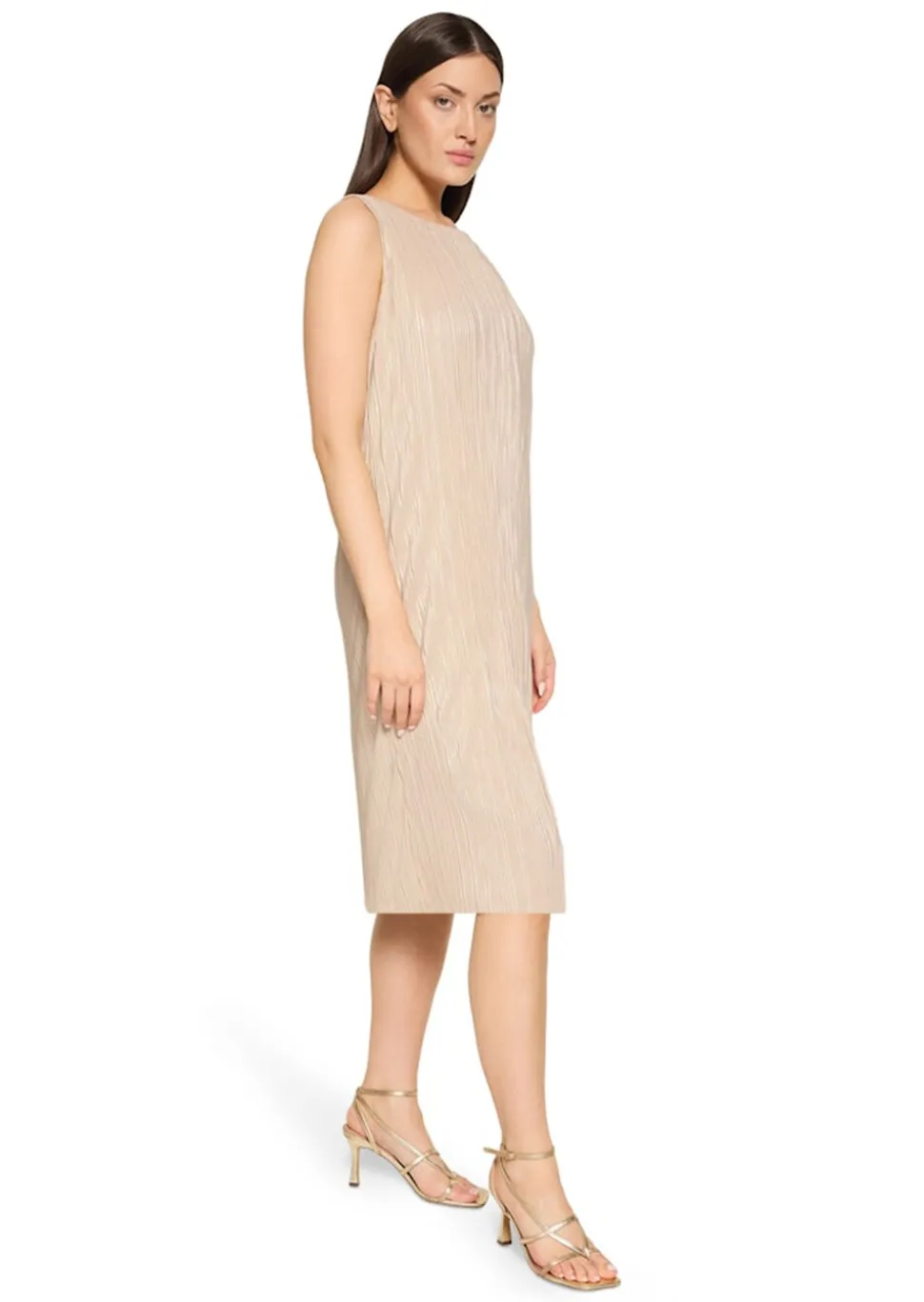Robe plissée, coloris or brillant, sans manches