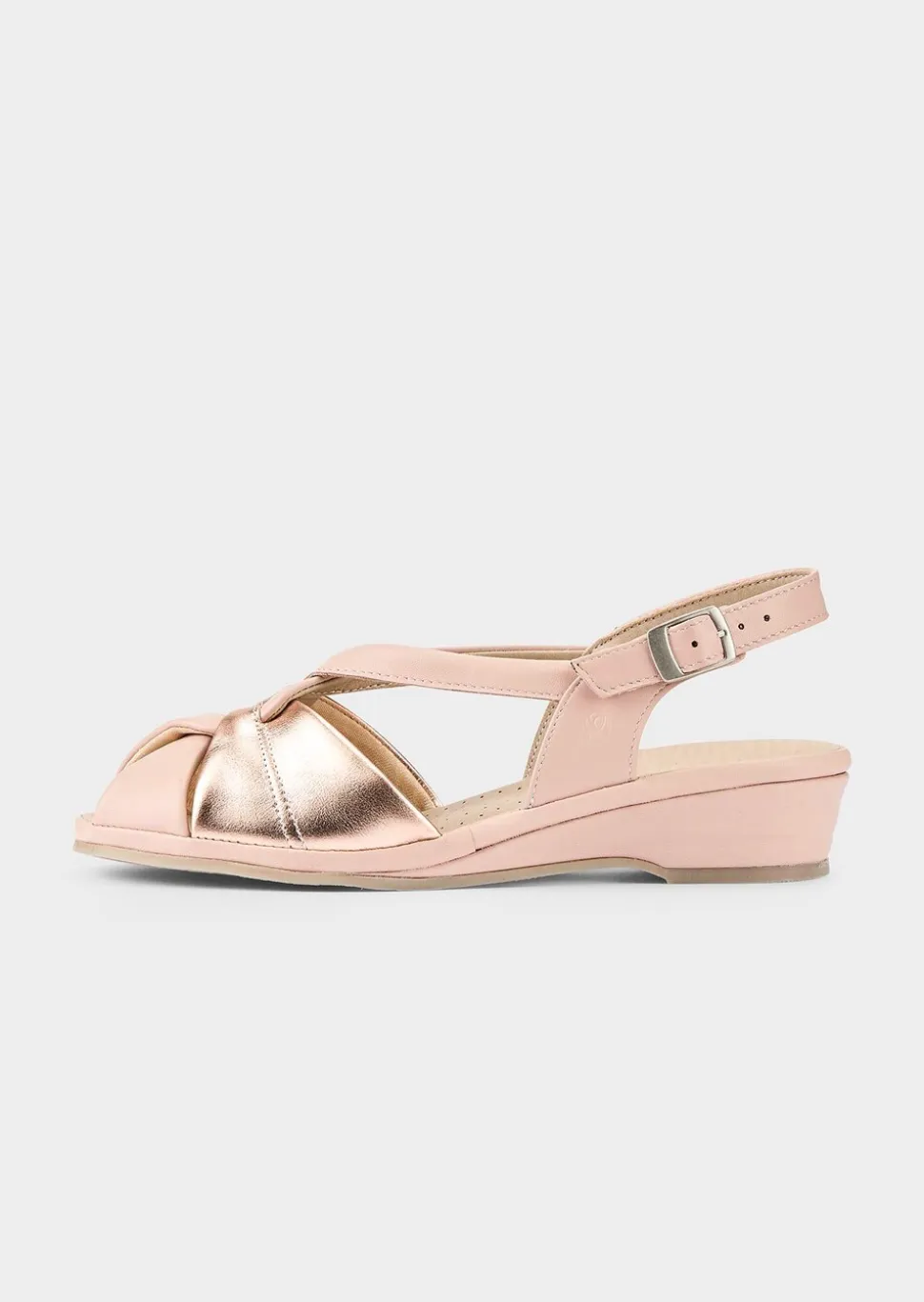 Sandales classiques en cuir doux, avec détails brillants