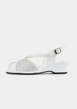 Sandales en cuir avec bride à l’arrière