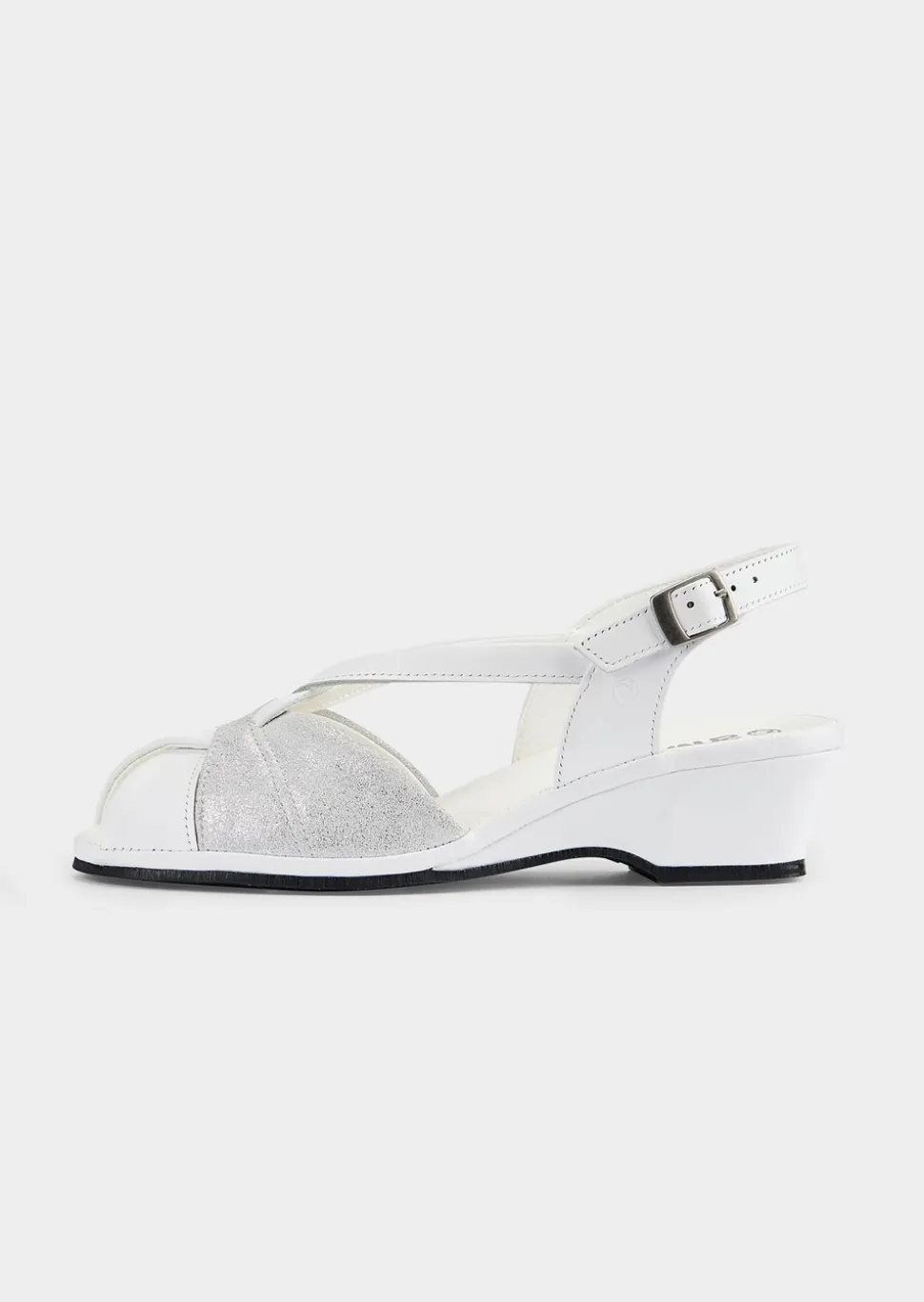 Sandales en cuir avec bride à l’arrière