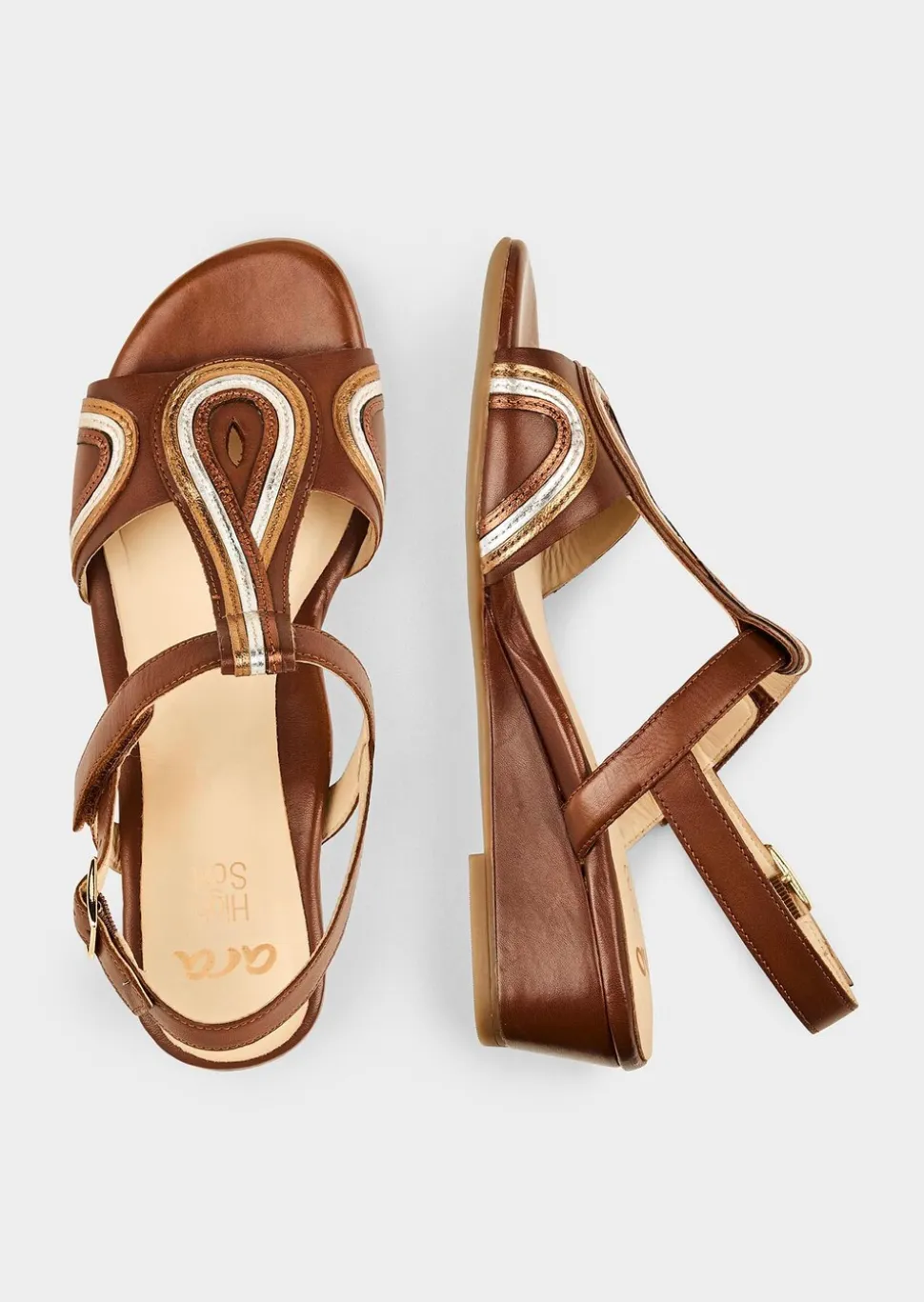 Sandales en cuir avec talon compensé