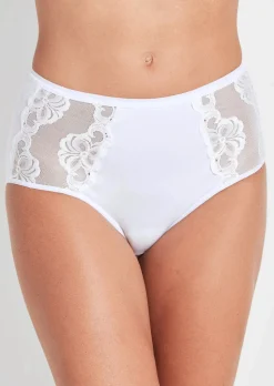 Slip gainant avec empiècement en dentelle